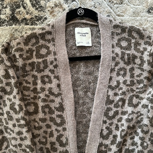 NWOT Abercrombie & Fitch Women’s Sweater - Picture 3 of 6